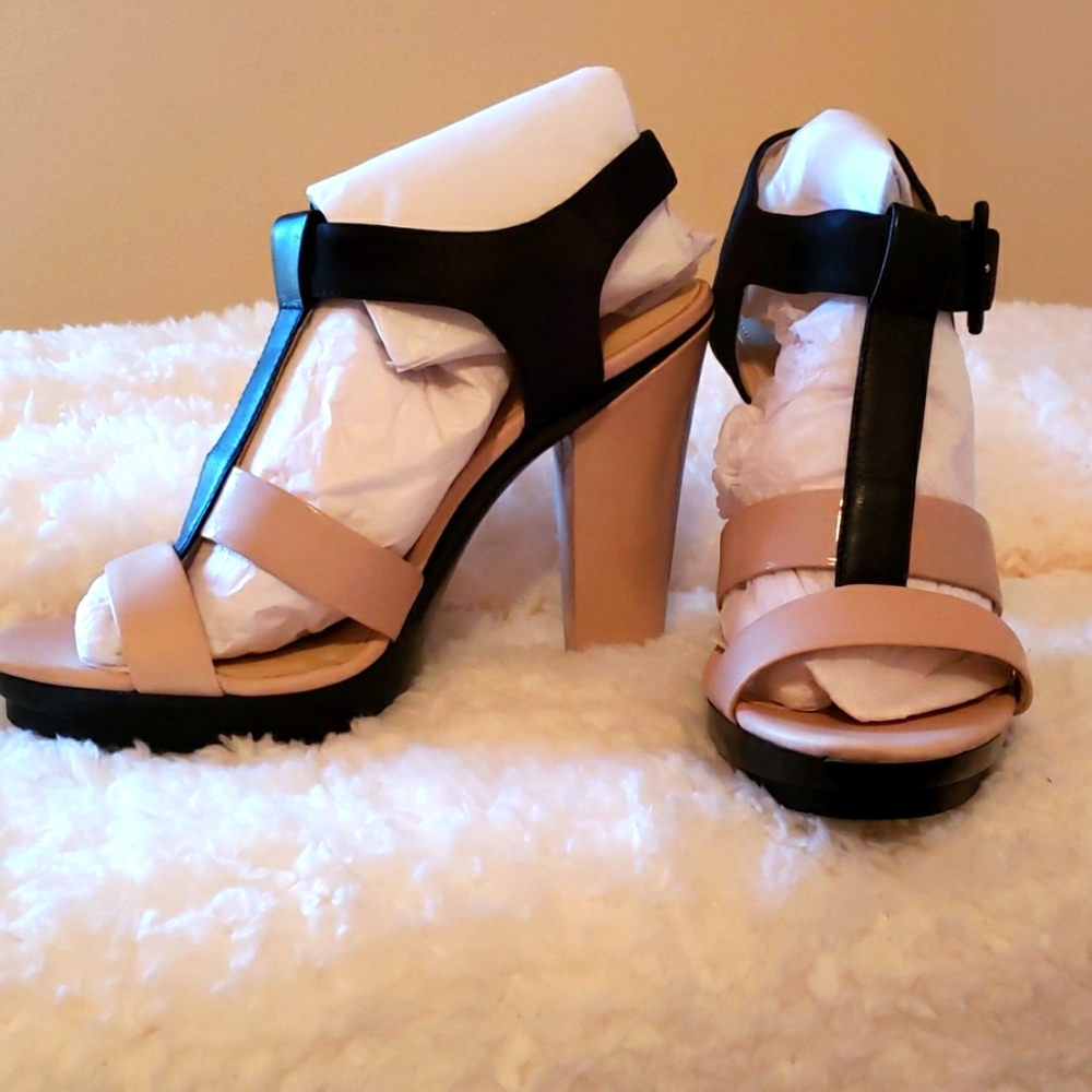 Calvin Klein  Size 8M Two-Tone